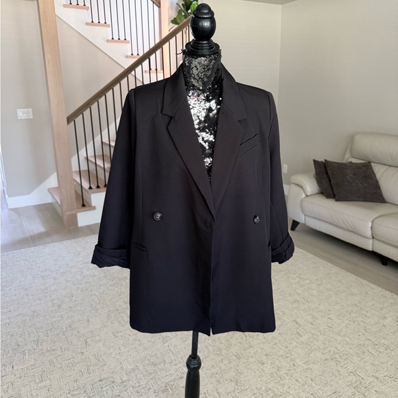 Steve Madden Black Double-Breasted Blazer with Wide Lapel - Picture 5 of 6